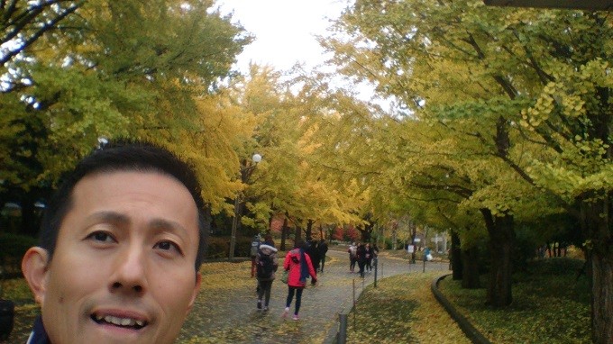 こんな感じで紅葉もバッチリ~アジアからの観光客も多いんですね