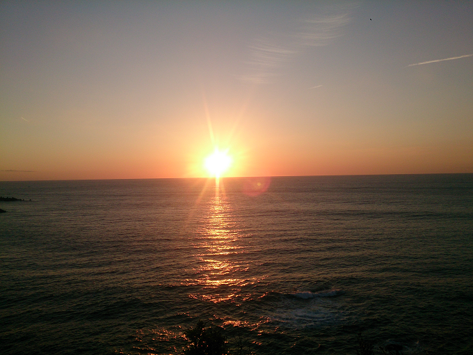 高知県から見える太平洋に浮かぶ朝陽